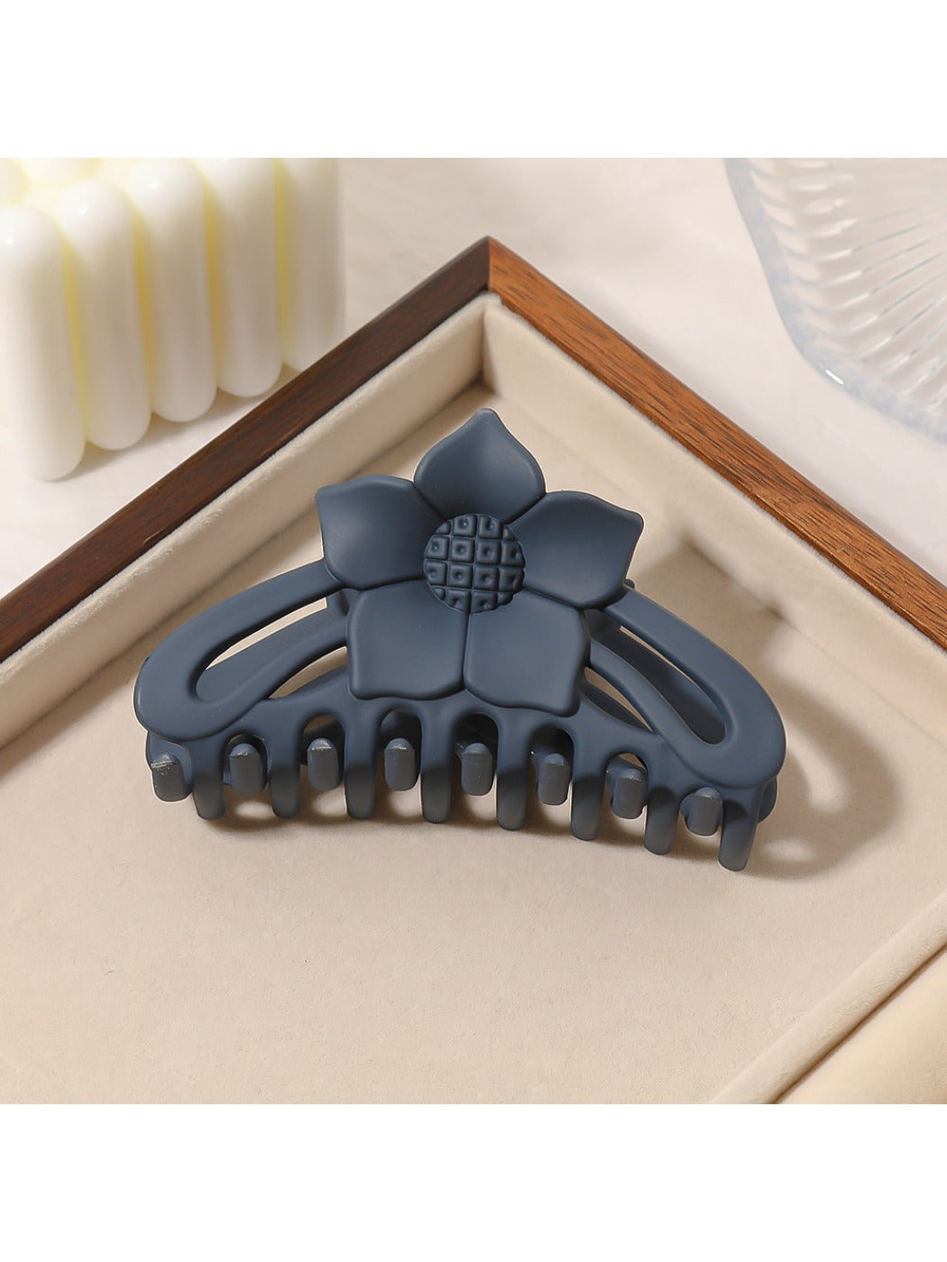 Beau - Matte Textured Flower Hair Clip