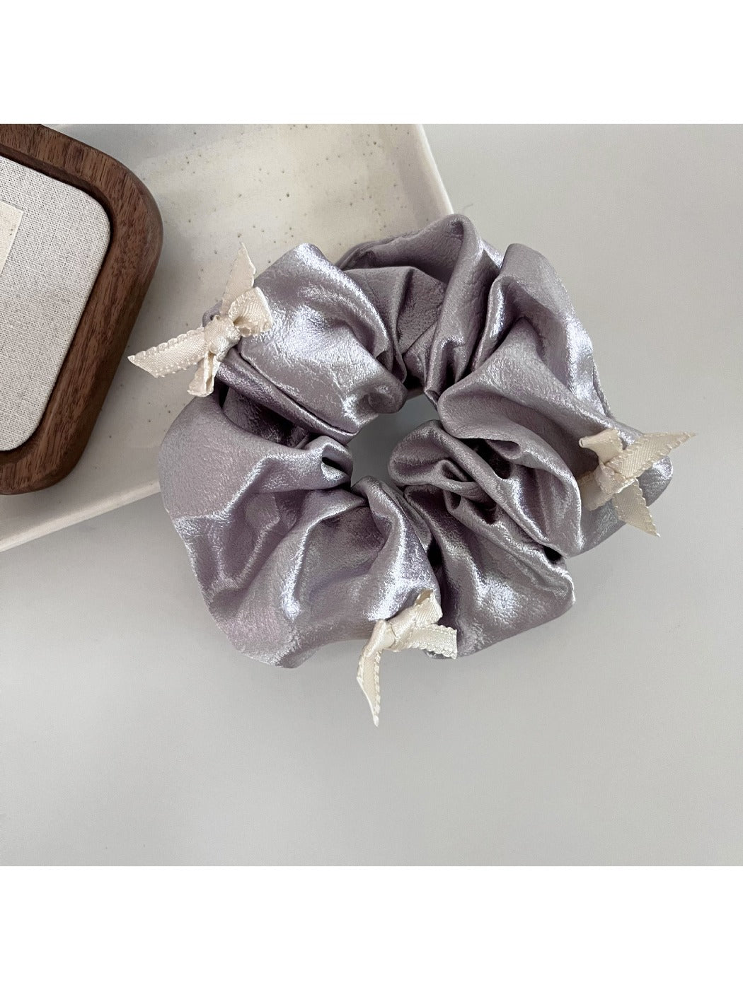 Gifty - Pearlescent Satin Bow Scrunchie
