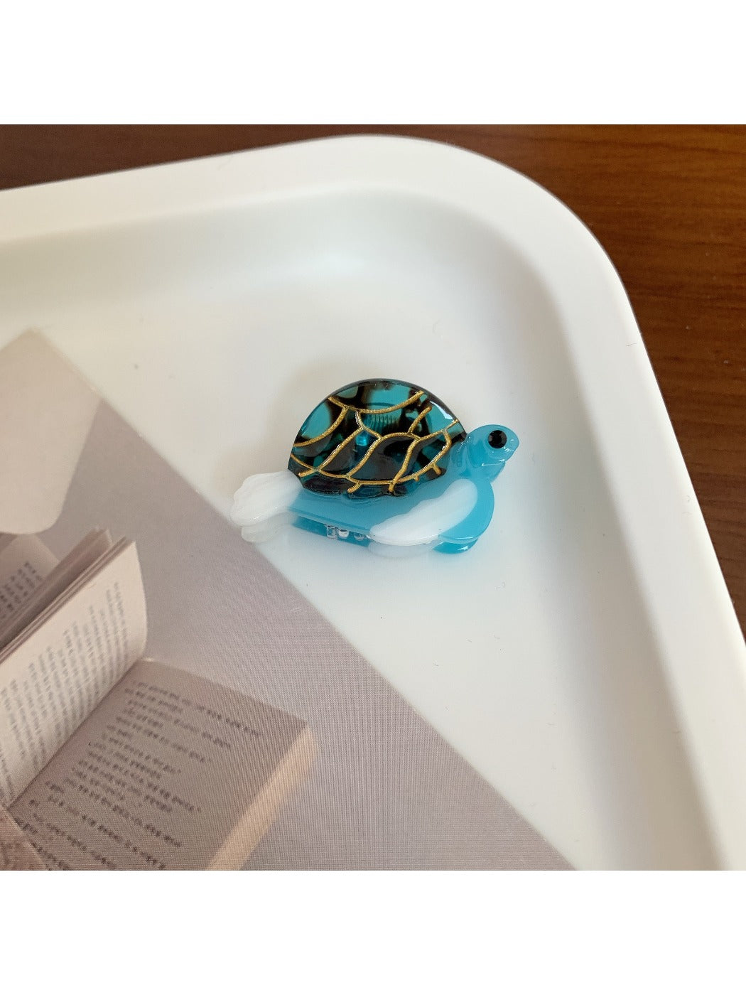 Beau - Stylish Turtle Acetate Hair Clip