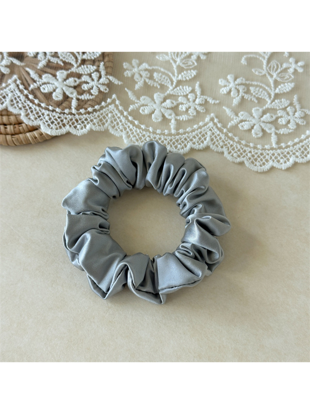 Gifty - Minimal Elastic Solid Color Hair Scrunchie