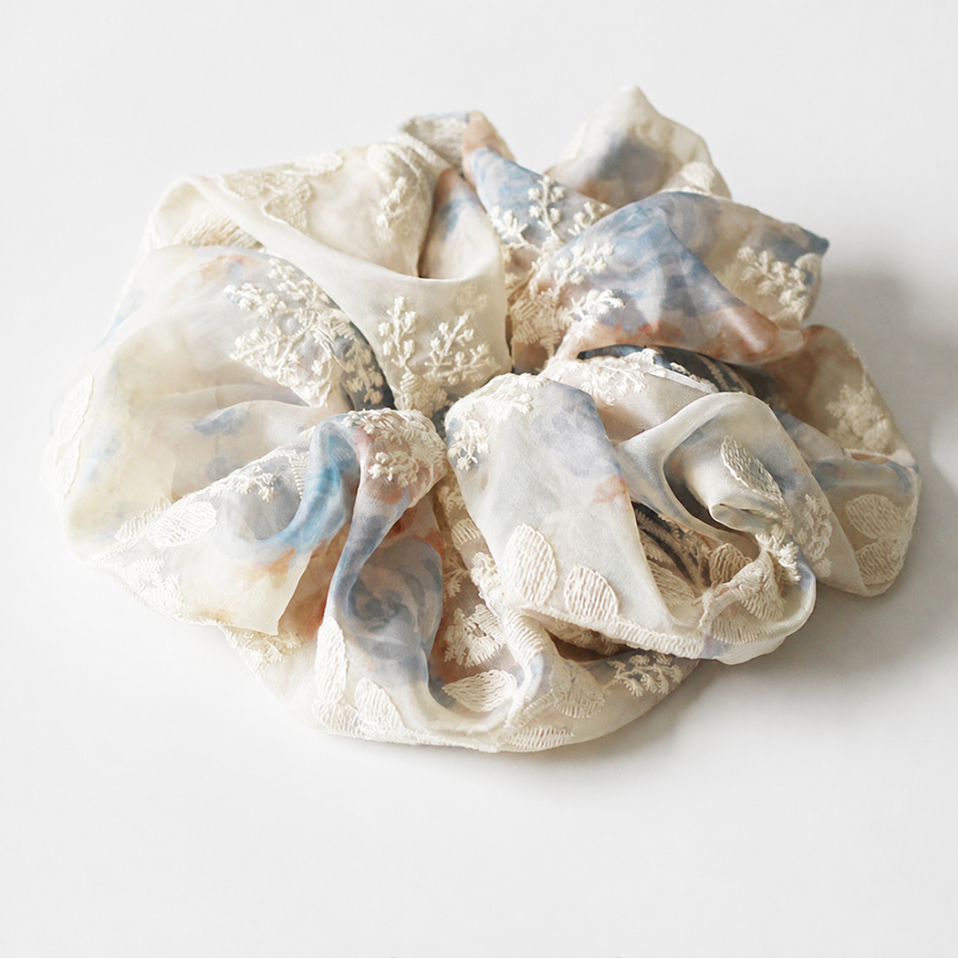 Oversized Mesh Scrunchie Collection variant image
