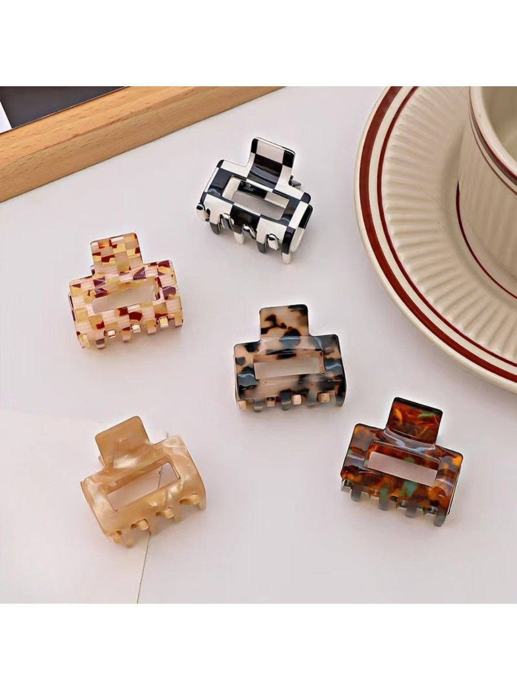 Beau - Fashionable Square Acetate Hair Clip
