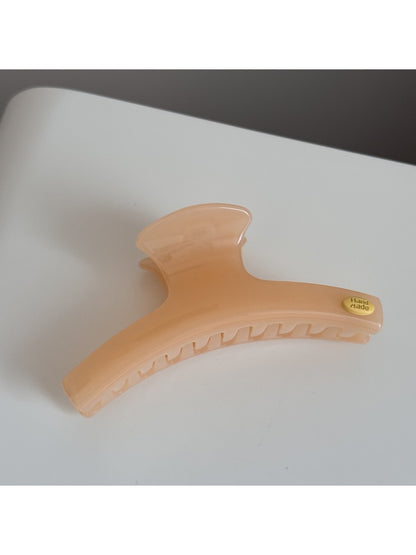 Beau - Curved Straight Bar Design Claw Clip