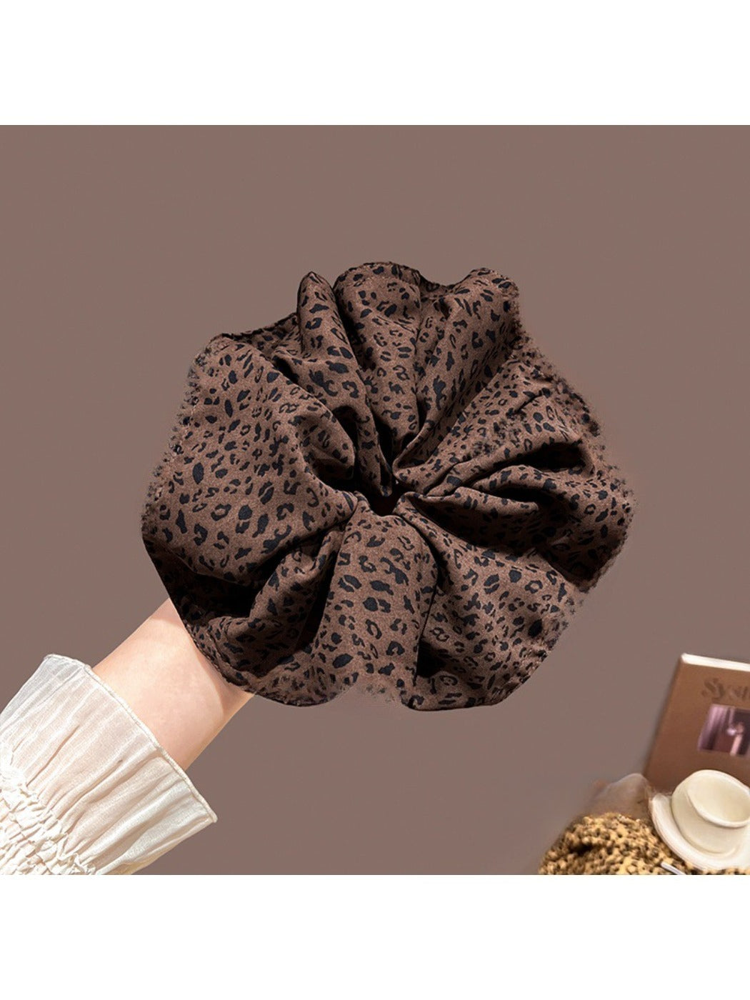 Gifty - Women's Leopard Print Hair Tie