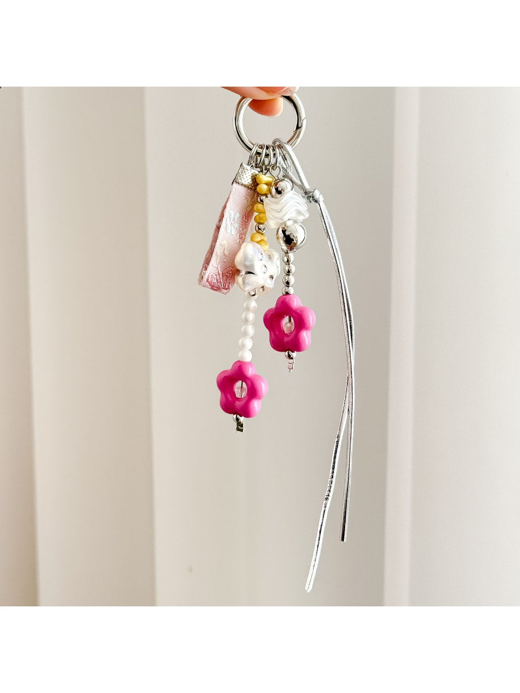 Keypus - Beaded Flower Design Keychain