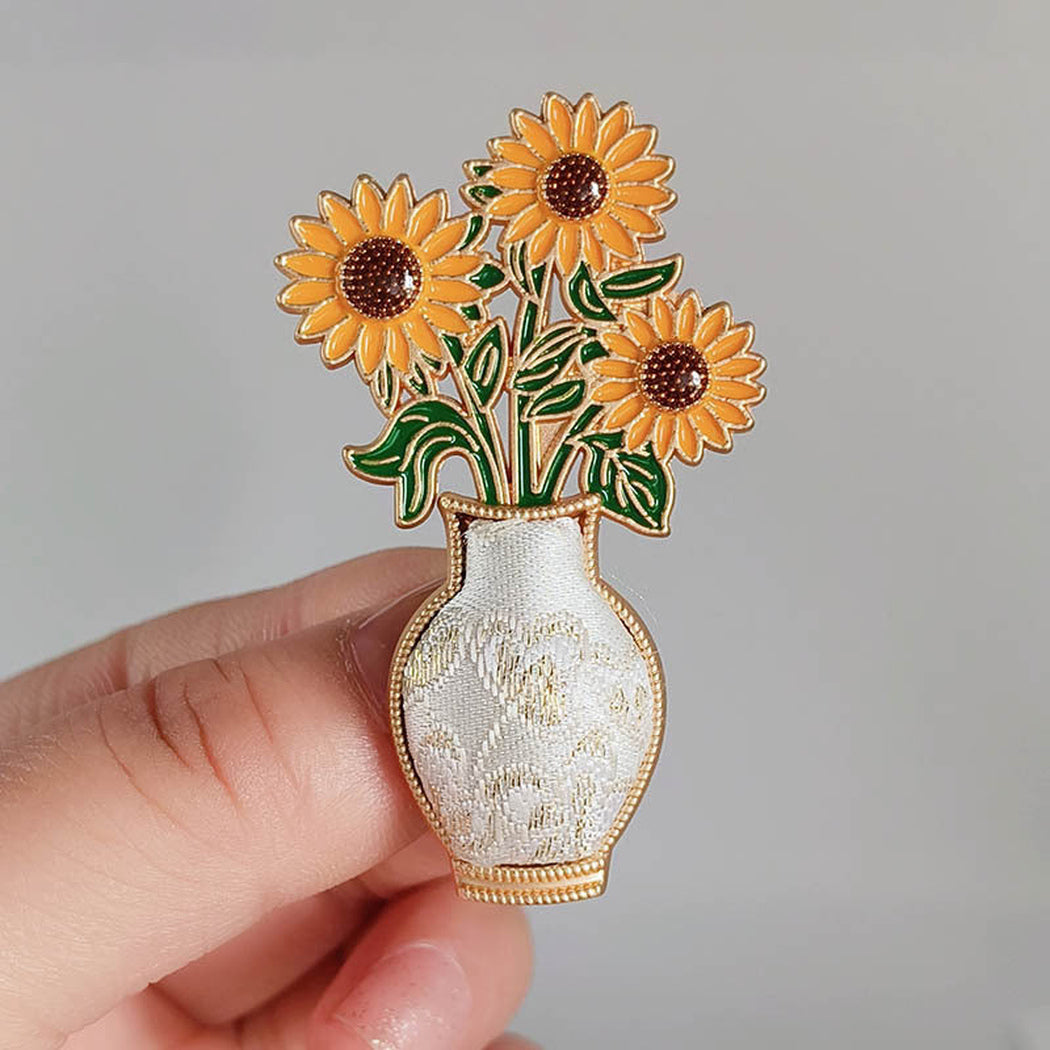 White vase sunflower brooch, front view
