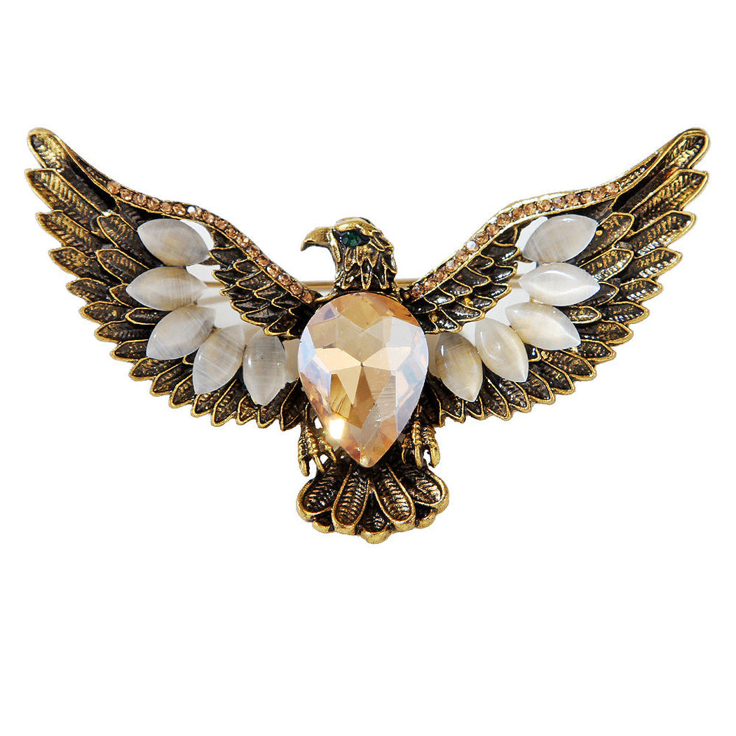 Antique gold eagle brooch, front view