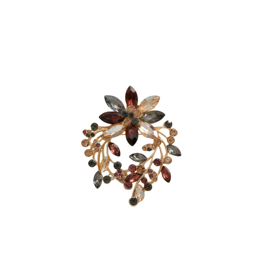 Style 4 brooch, front view