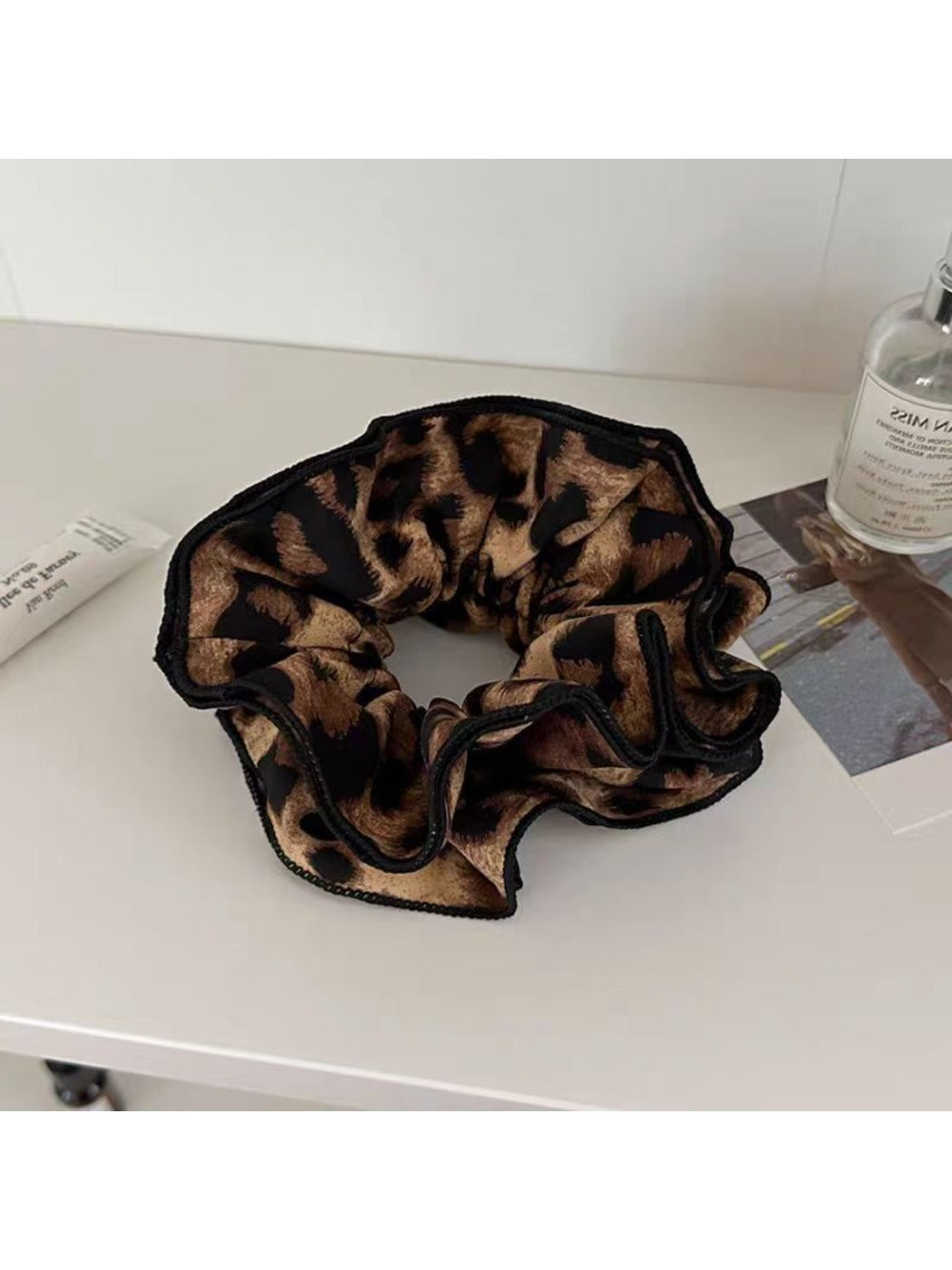 Gifty - Elegant Leopard Pattern Scrunchies