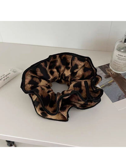 Gifty - Elegant Leopard Pattern Scrunchies