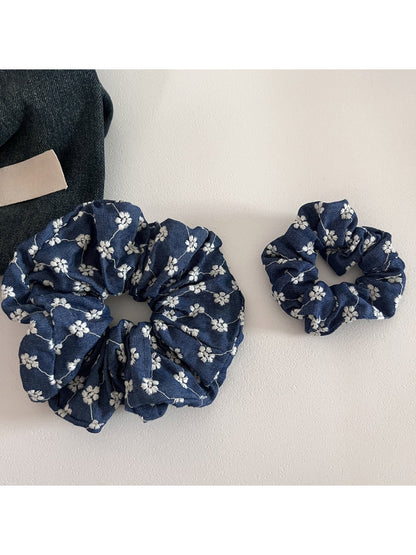 Gifty - Retro Blue Fashion Scrunchie