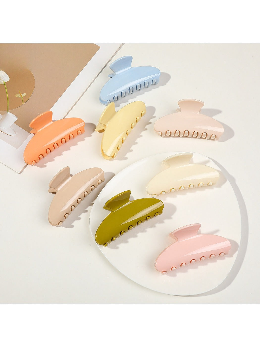Beau - Elegant Minimalist Square-Shaped Hair Clip