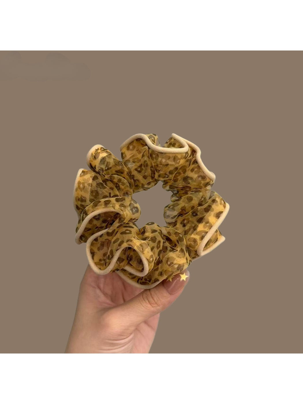Gifty - Plaid Print Ruffled Ponytail Scrunchie