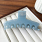 Beau - Minimalist Solid Color Plastic Claw Clip