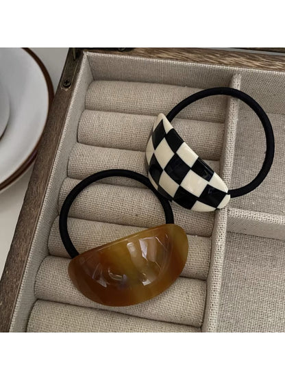 Gifty - Minimalist Oval Hair Tie