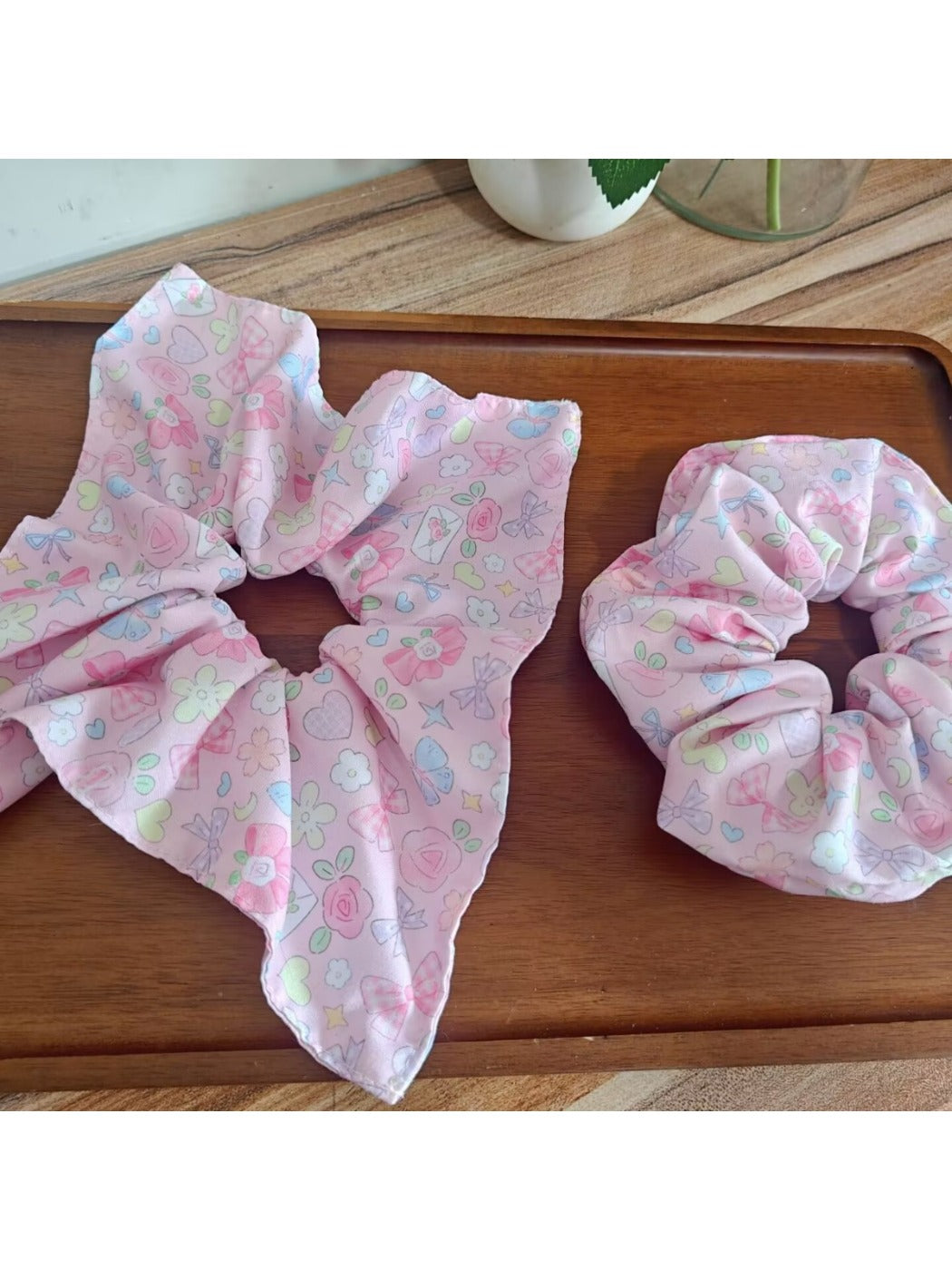 Gifty - Cartoon Print Polyester Sweet Style Scrunchie