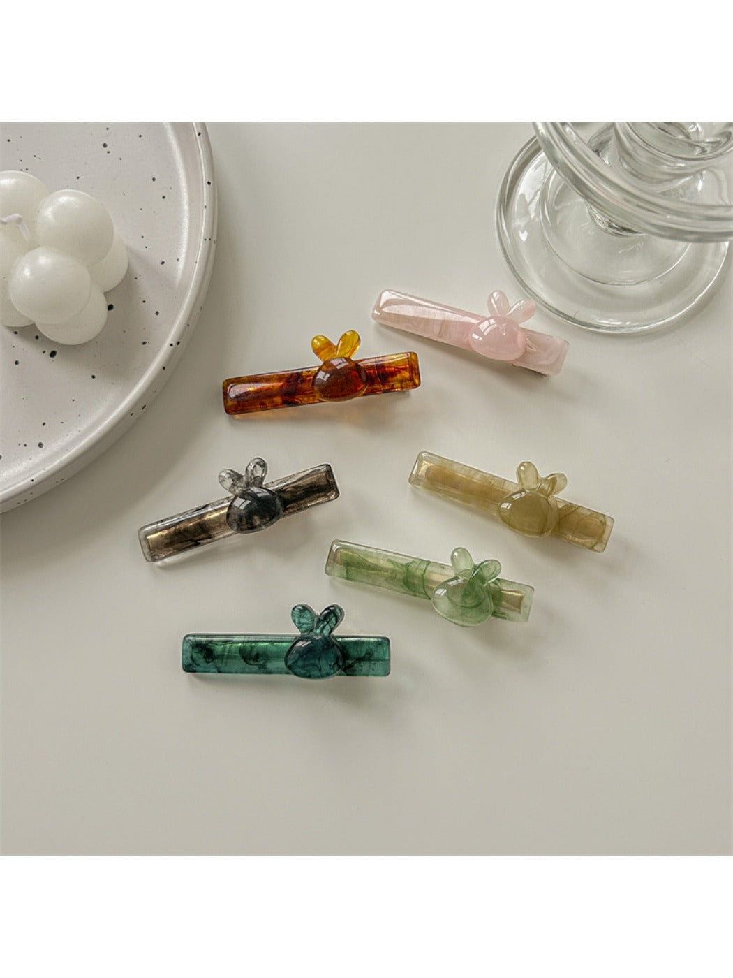 Close-up of Beau sweet cute acetate hair clip with tortoiseshell pattern