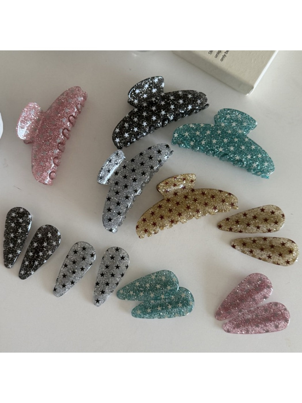 Beau - Glitter Star Pattern Acrylic Arc Claw Clip
