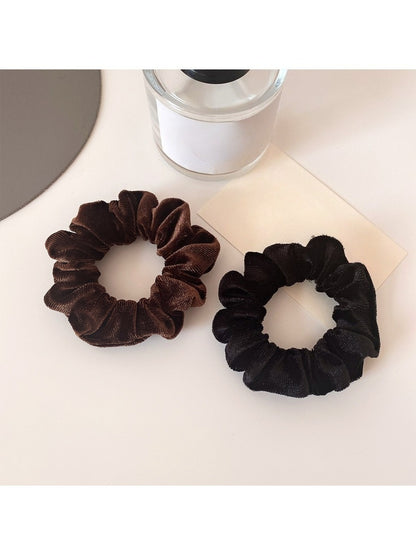 Gifty - Small Velvet Scrunchie for Fall Winter
