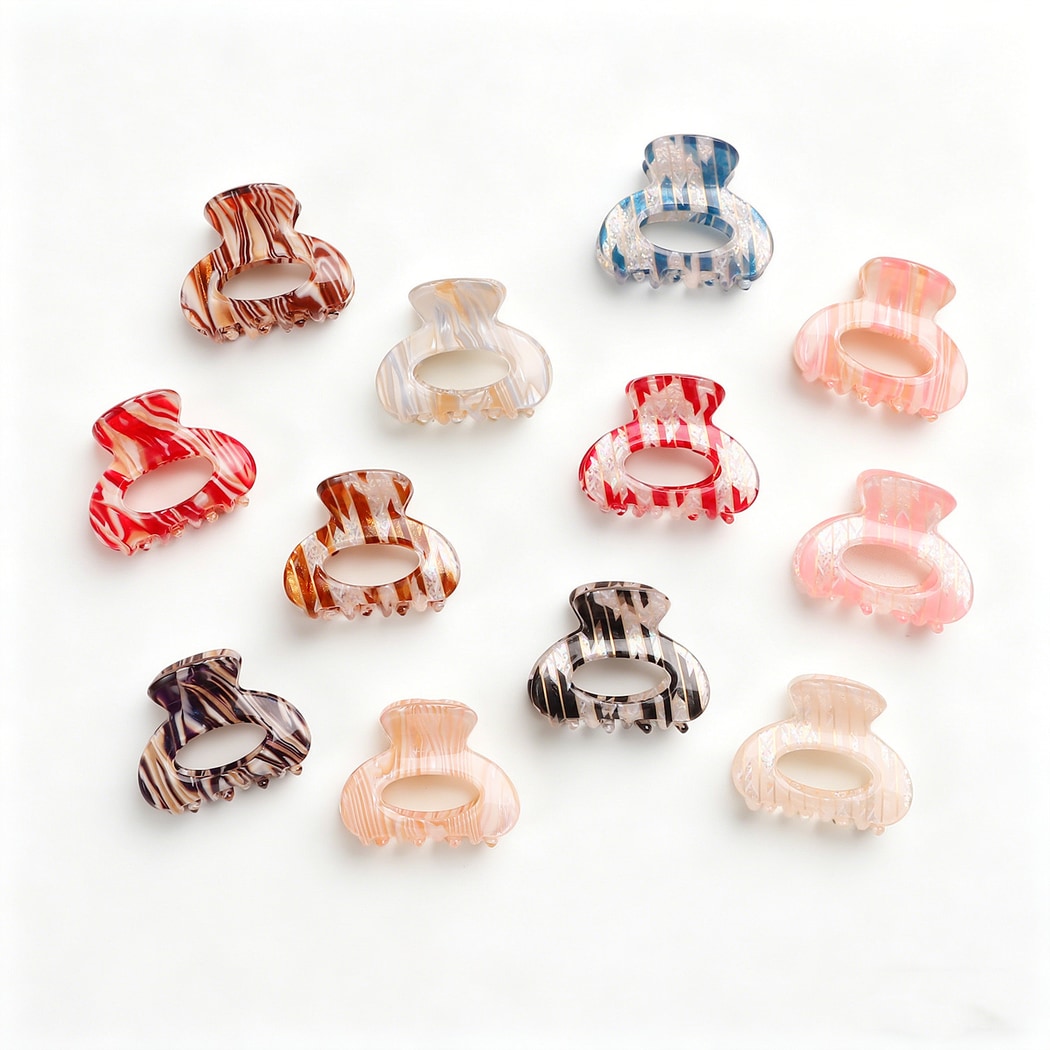 Beau - Glossy Striped Openwork Claw Clip
