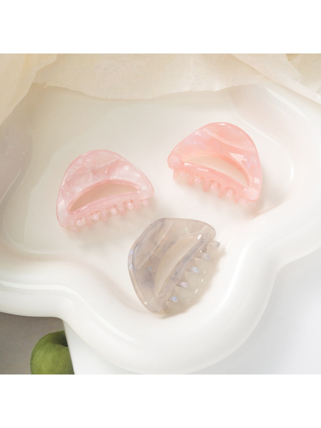 Beau - Macaron Openwork Half Moon Claw Clip