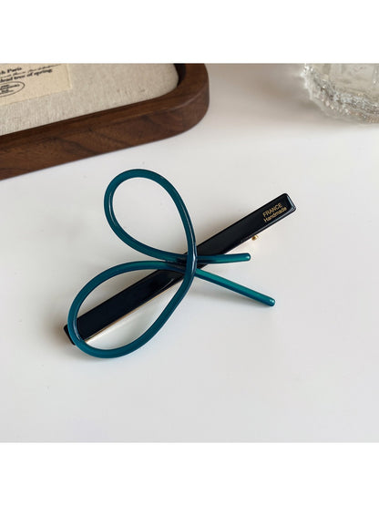 Beau - Openwork Bow Hair Clip