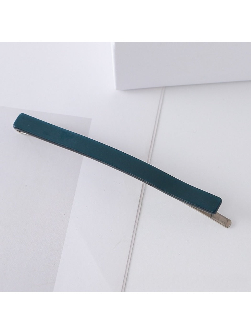 Beau - Chic Minimalist Square Hair Clip