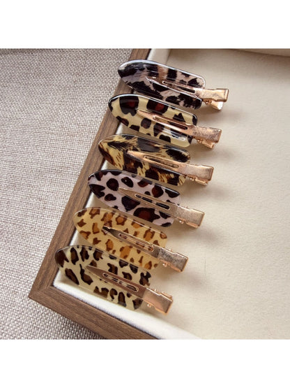 Beau - Leopard Print Oval Hair Clip
