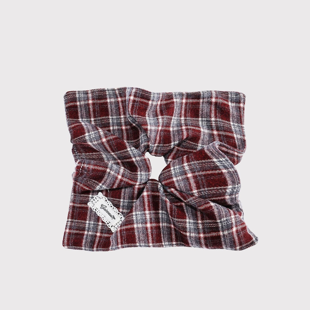 Gifty - Preppy Plaid Fabric Square Scrunchie