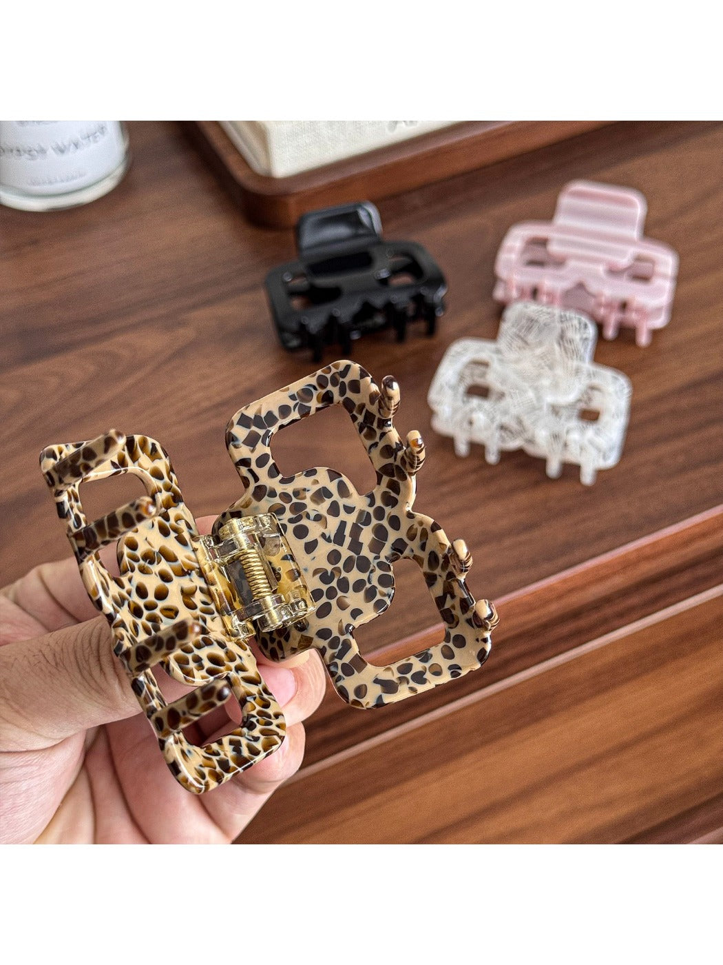 Beau - Small Square Hair Clip Versatile Women