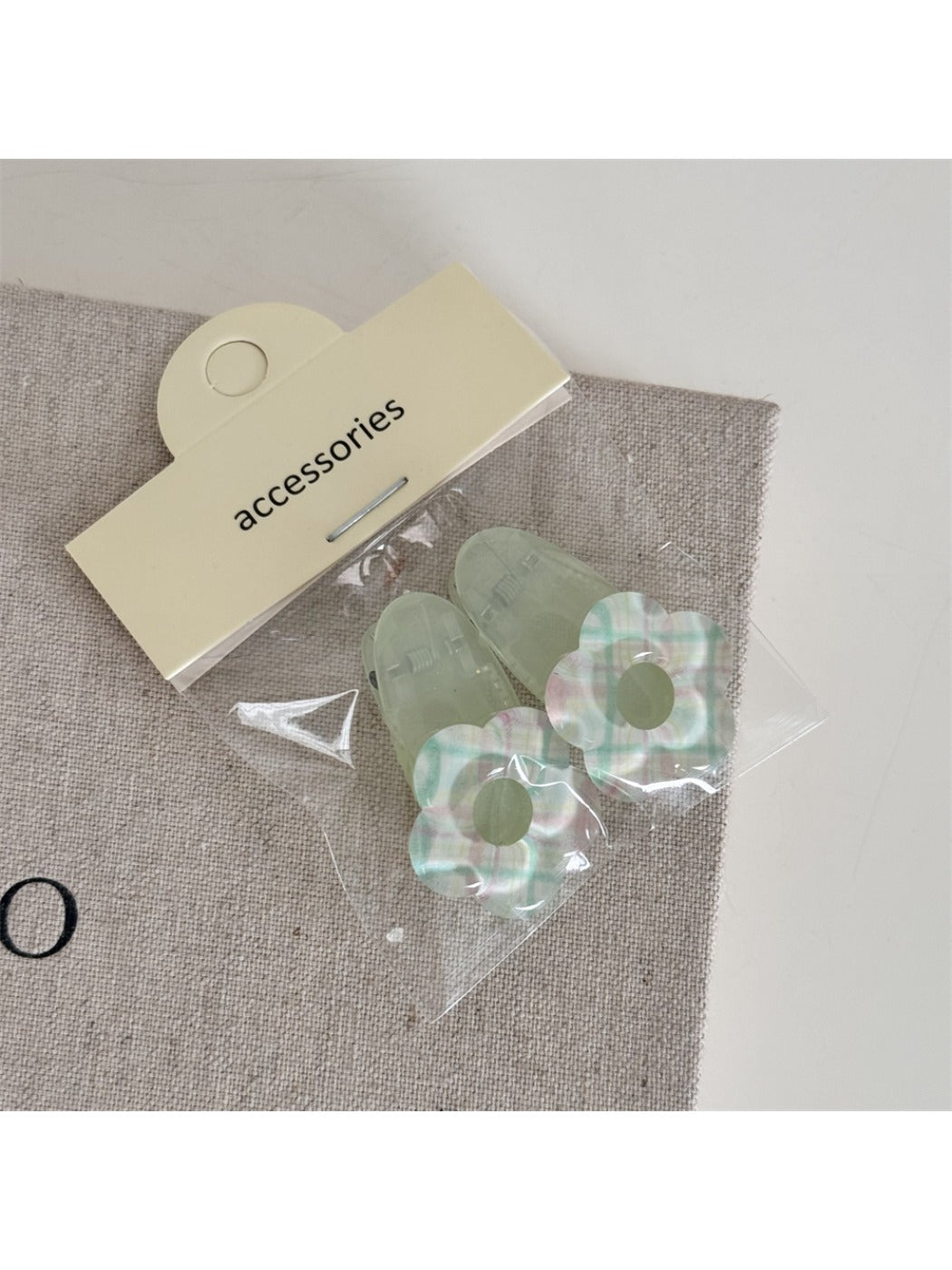 Beau - Adorable Flower Hair Clip Set