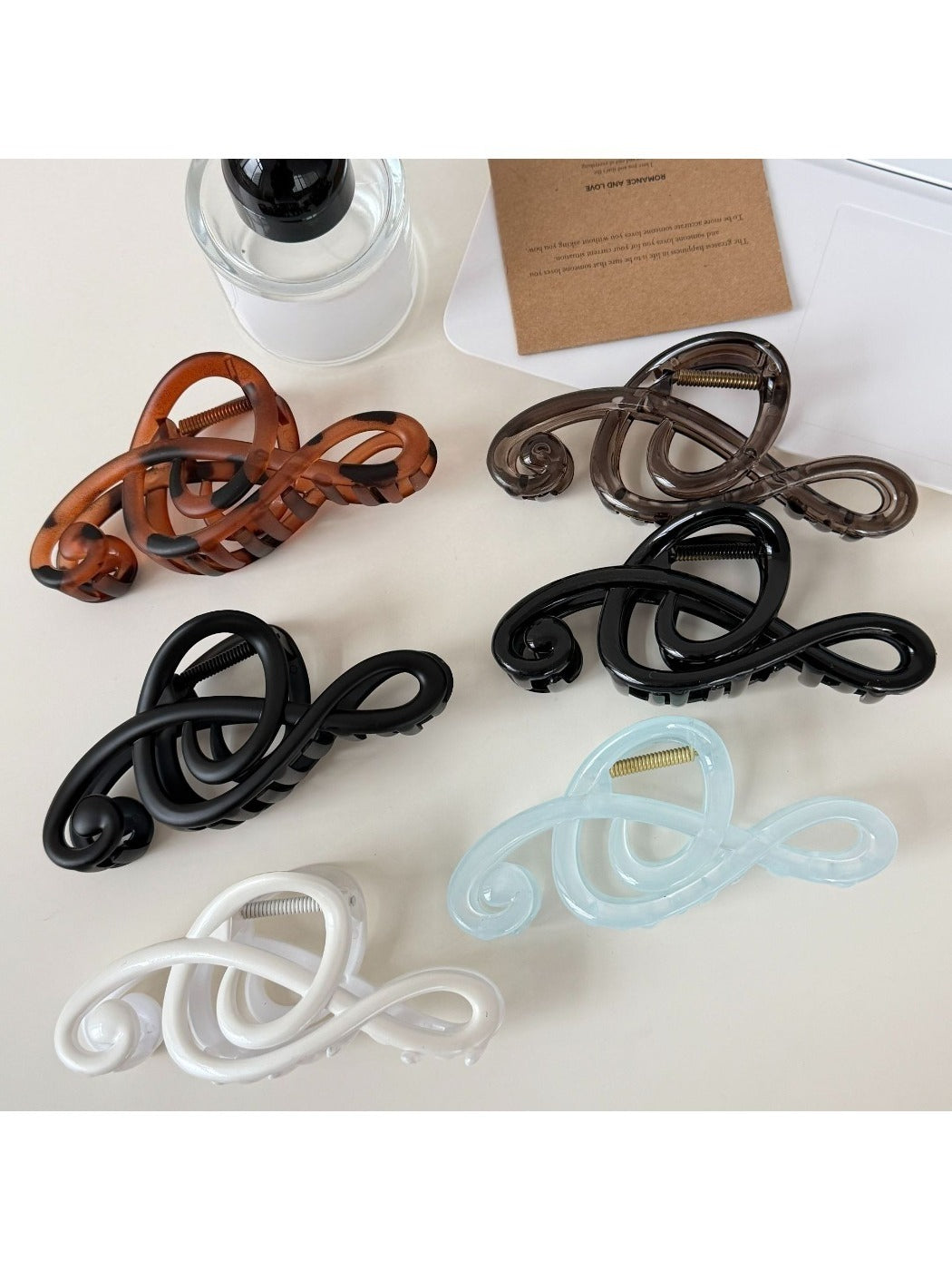 Beau - Matte Music Note Openwork Claw Clip