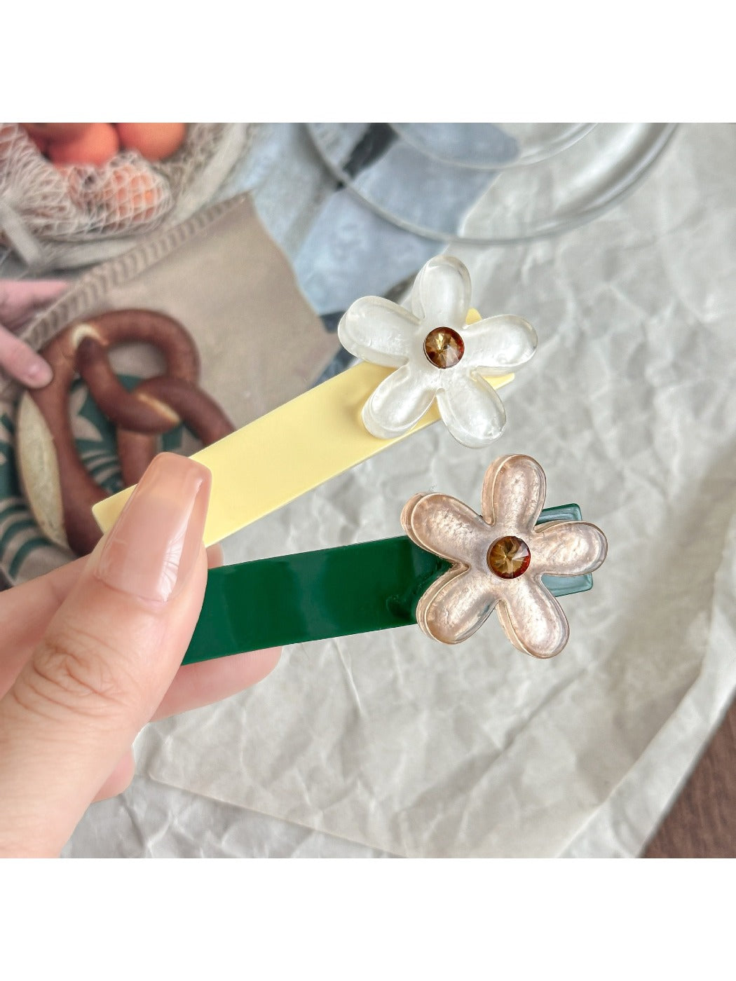 Beau - Solid Color Floral Hair Clip