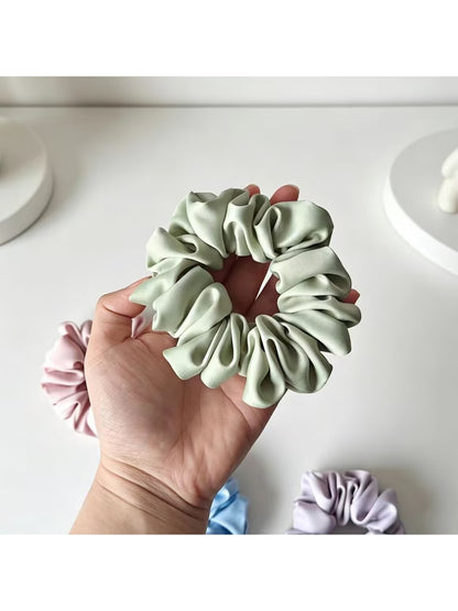 Gifty - Solid Color Polyester Satin Look Scrunchie
