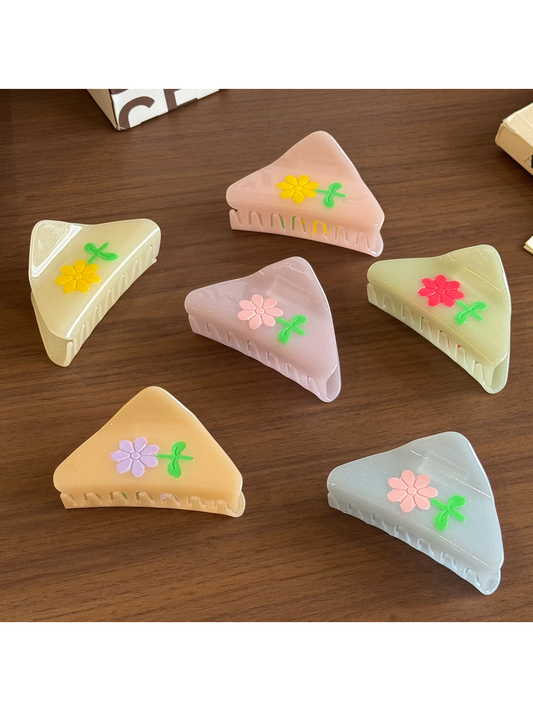 Beau - Retro Flower Triangle Acetate Hair Clip