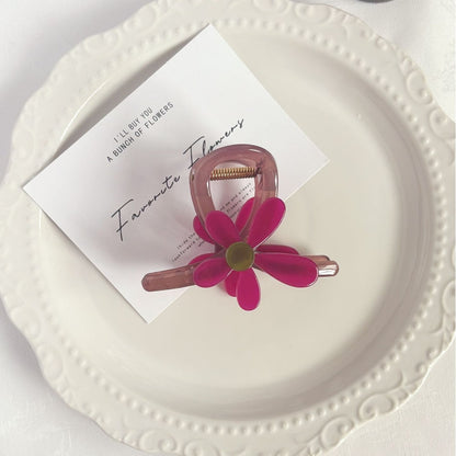 Beau - Glossy Petal Accent Floral Claw Hair Clip