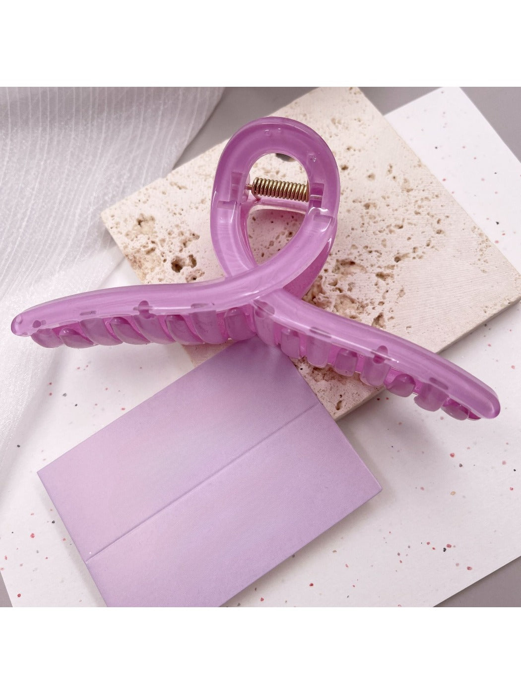 Beau - Essential Solid Color Crisscross Design Claw Clip