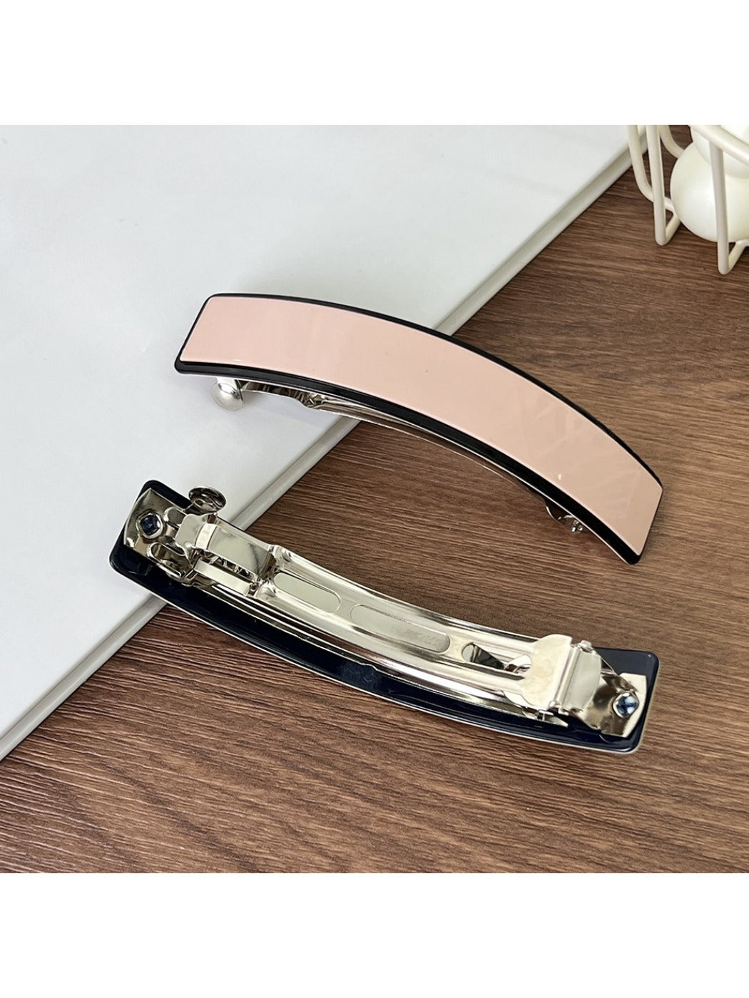 Beau - Simple Curved Acetate Hair Clip