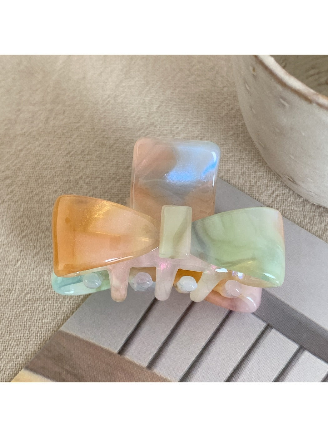 Beau - Minimalist Small Bow Hair Clip