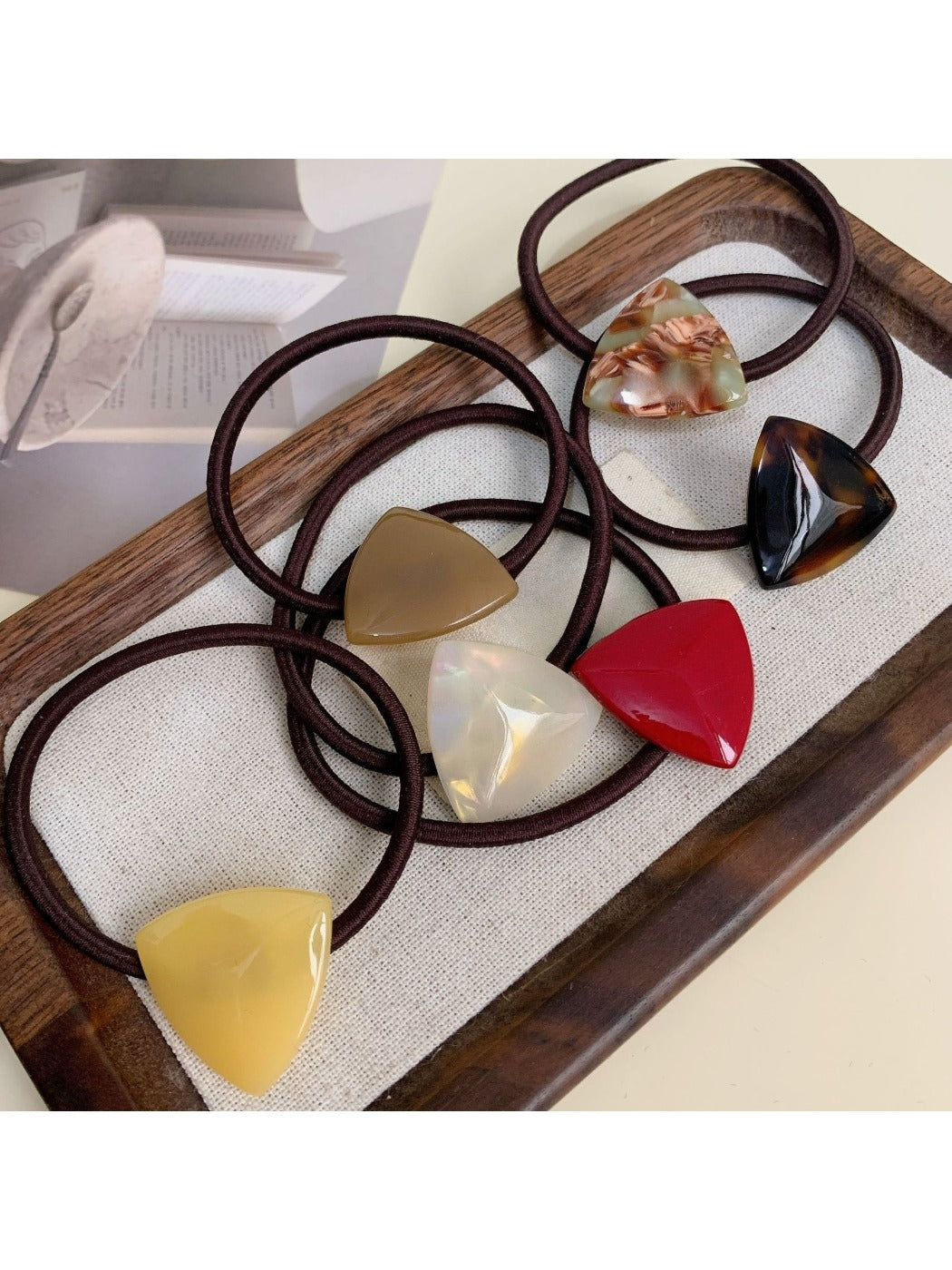 Gifty - Geometric Triangle Accent Hair Tie