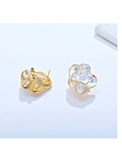 Earedge - Minimalist Camellia Shaped Earrings