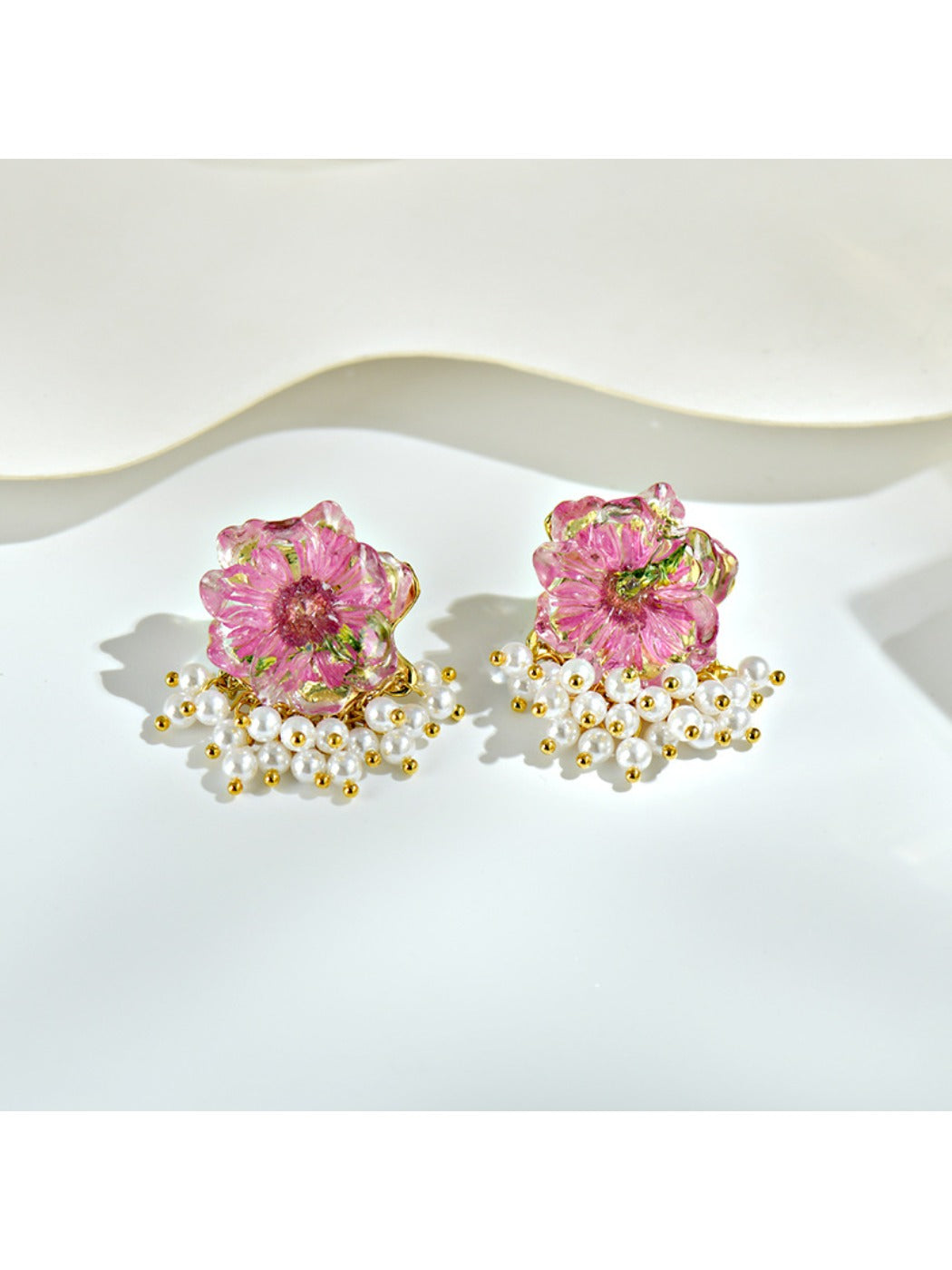 Earedge - Elegant Floral Beaded Earrings