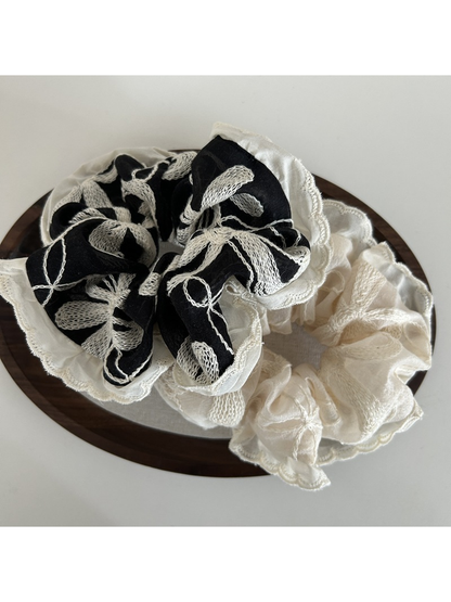 Gifty - Lace Trim Bow Detail Polyester Scrunchie