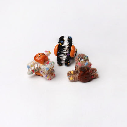 Beau - Cartoon Cat Yarn Wrapped Plastic Claw Clip