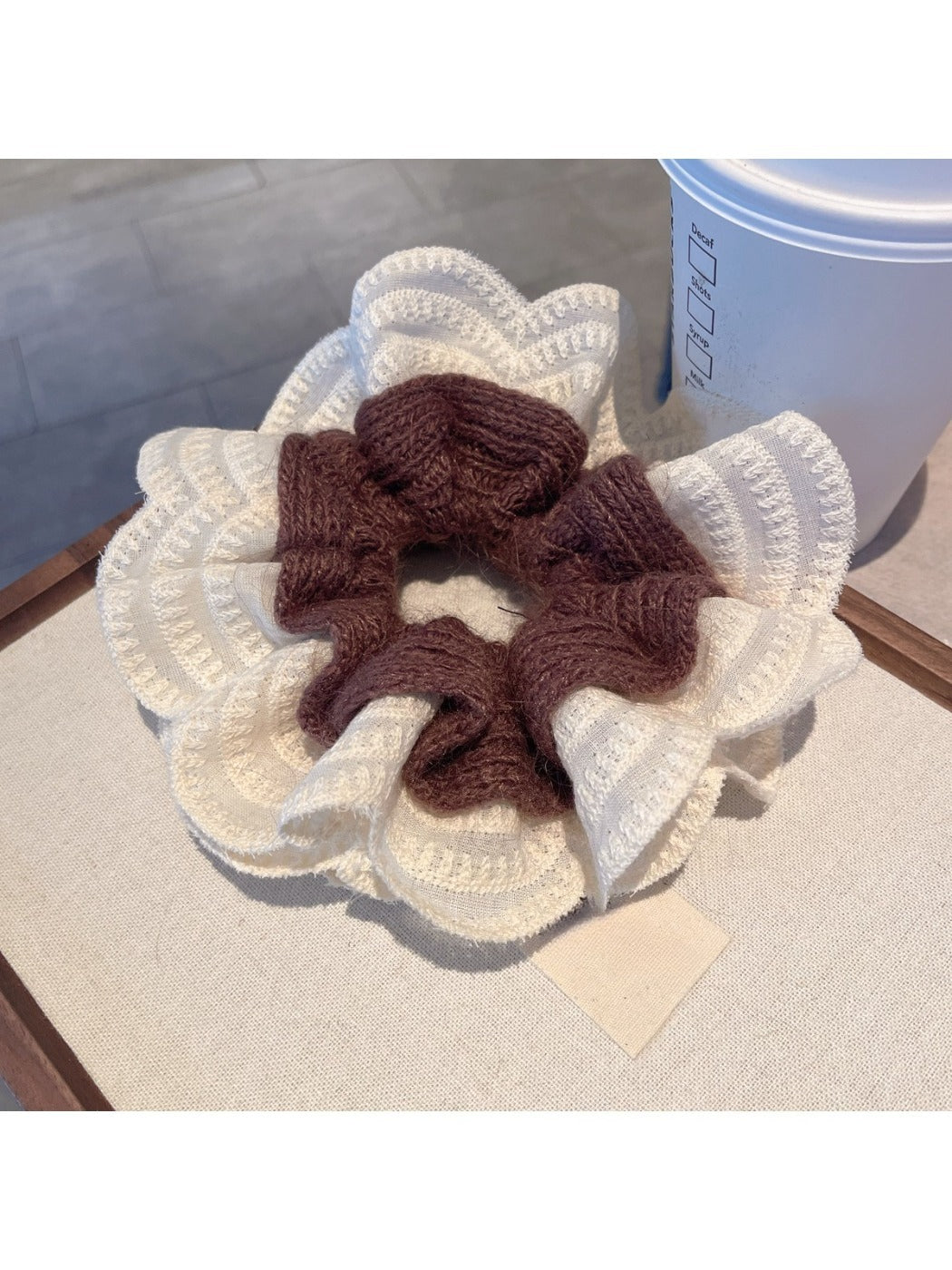 Gifty - Lace Trimmed Ruffle Scrunchie