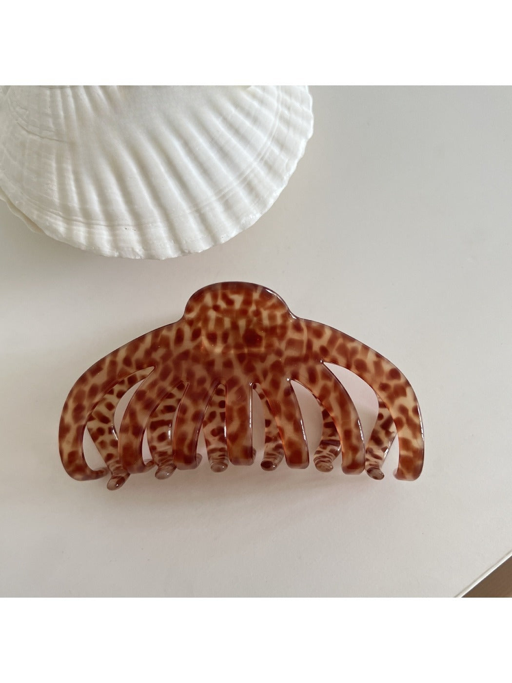 Beau - Vintage Elegant Acetate Hair Clip