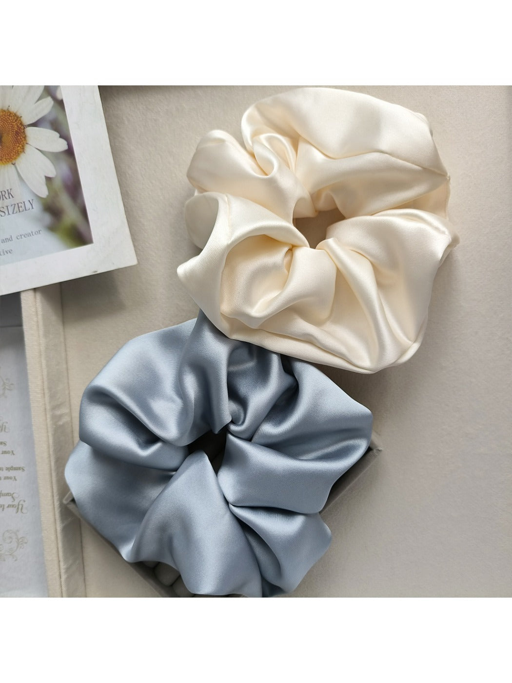 Gifty - Elegant Solid Color Satin Scrunchie
