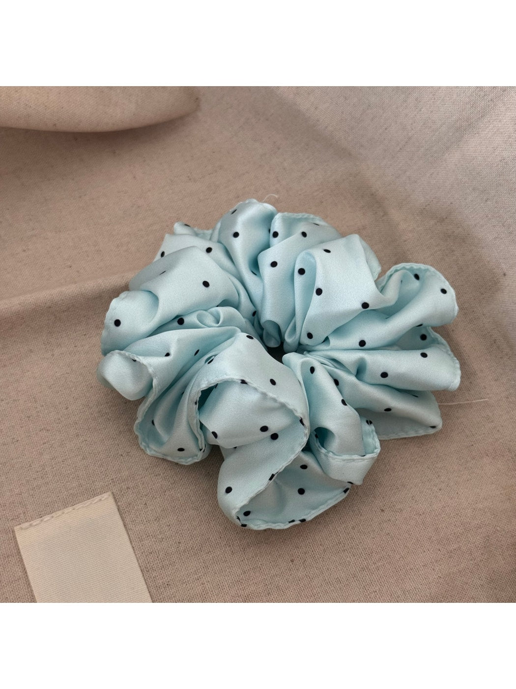Gifty - Soft Ruffled Polka Dot Elastic Scrunchie