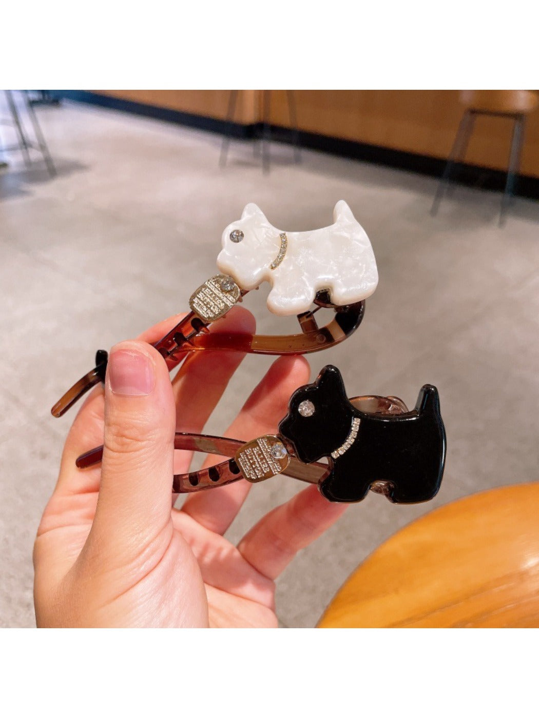 Beau - Vintage Puppy Shaped Hair Claw Clip