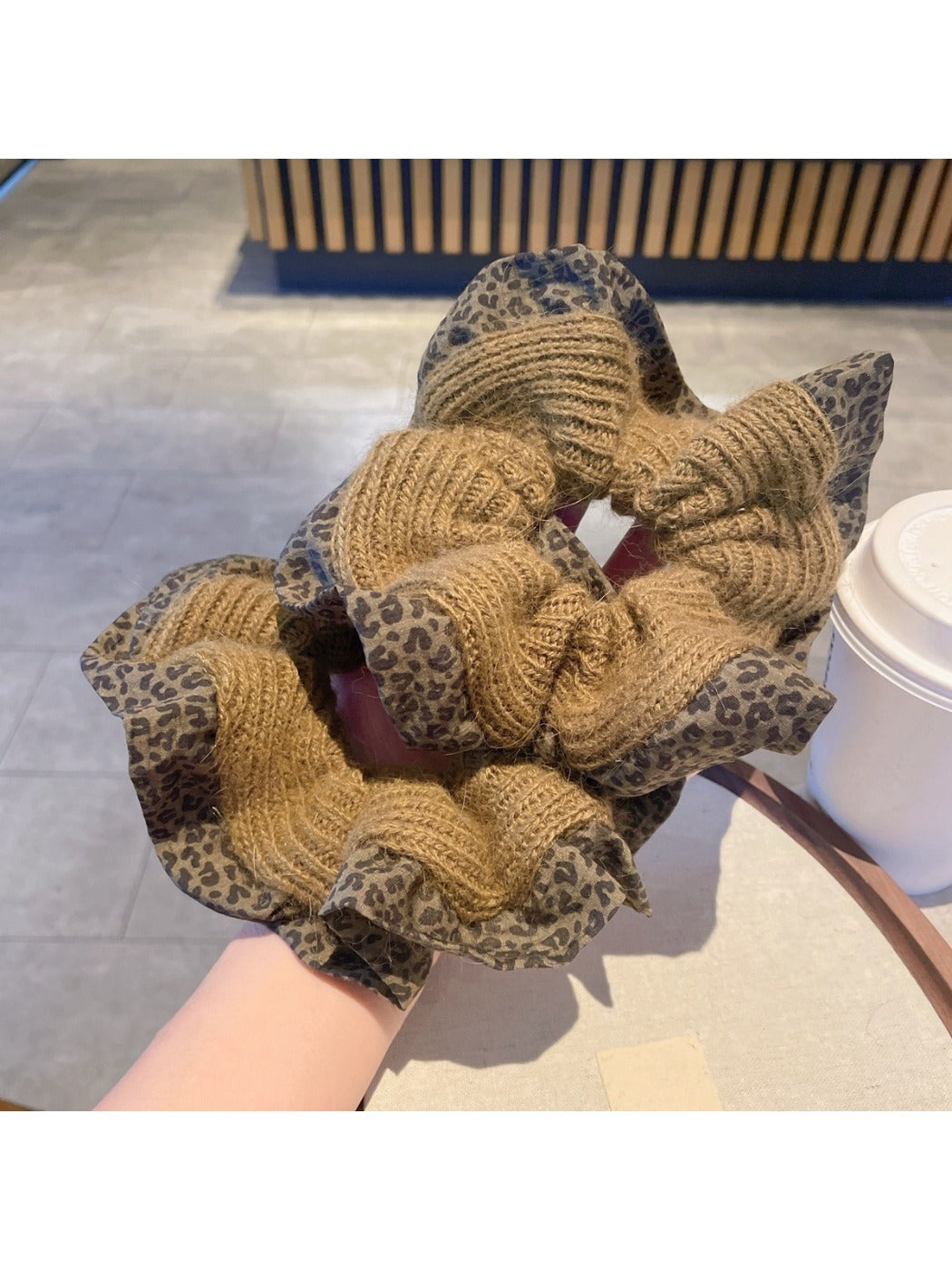 Gifty - Green Leopard Print Scrunchie